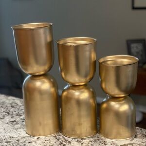 Elegant Gold Metal Candleholders Set